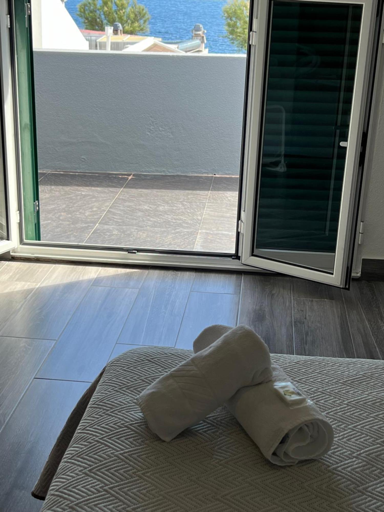 Casa A 2 Minutos A Pe De Piscina Natural 蓬塔德尔加达 外观 照片