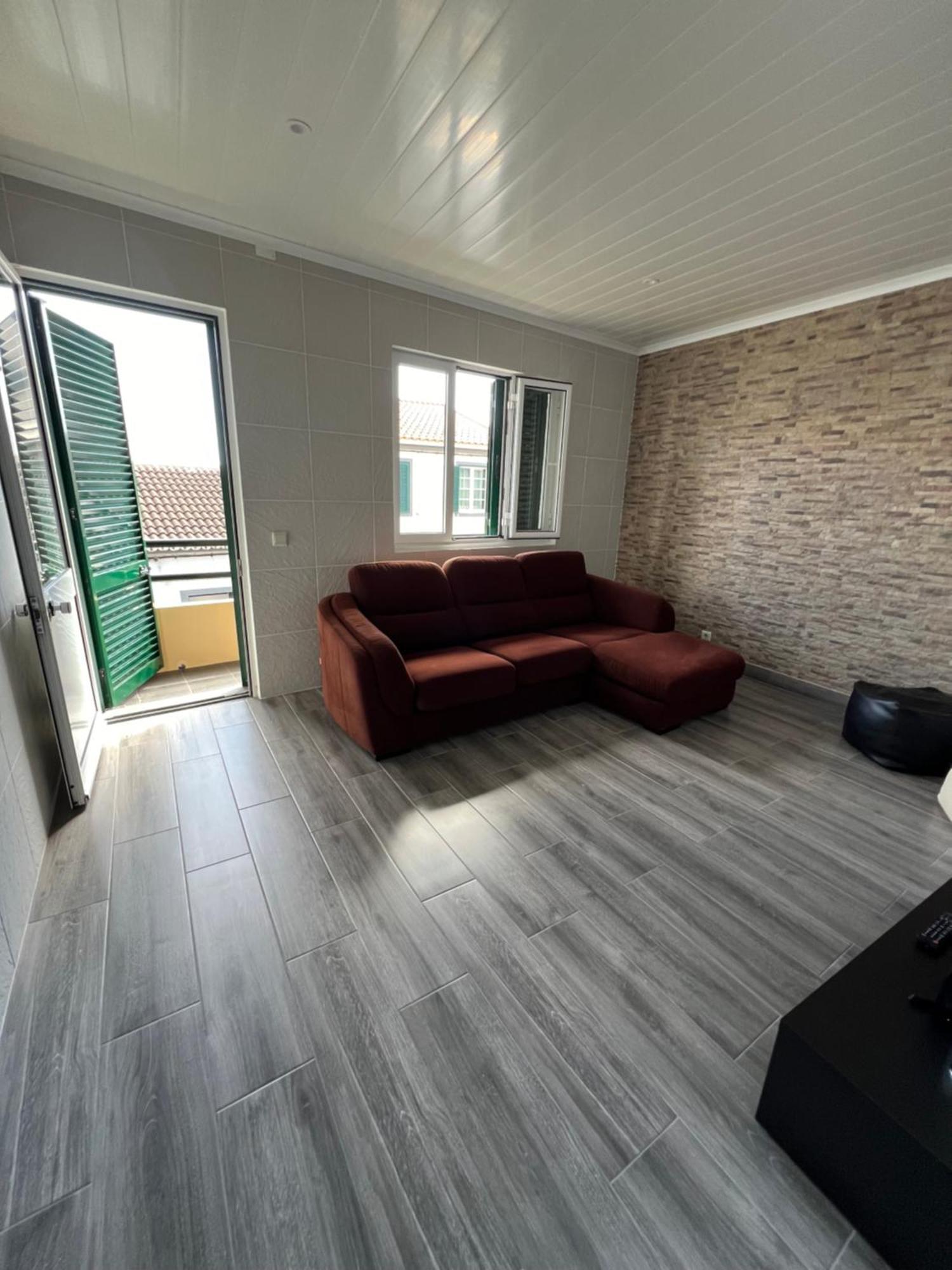 Casa A 2 Minutos A Pe De Piscina Natural 蓬塔德尔加达 外观 照片